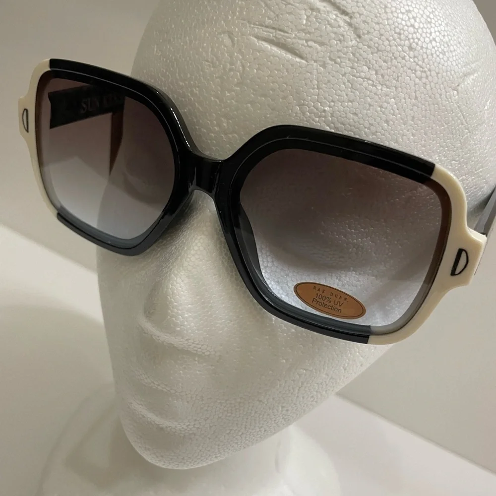 Rae Dunn Black Oversized sunglasses